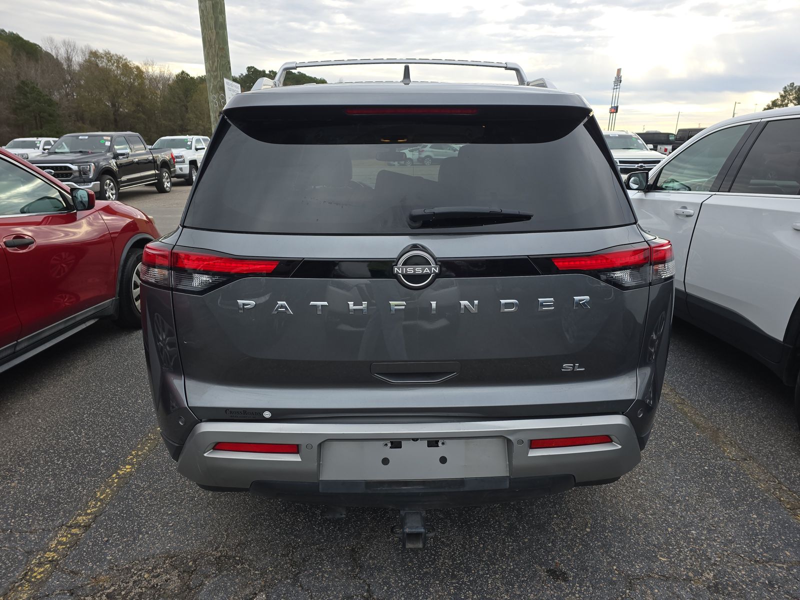 2022 Nissan Pathfinder SL FWD