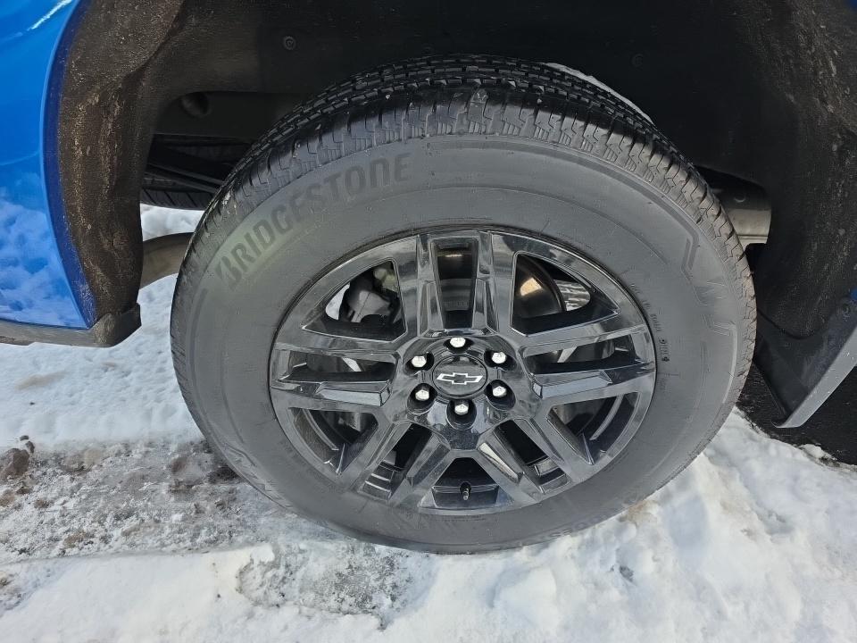 2023 Chevrolet Silverado 1500 Custom AWD