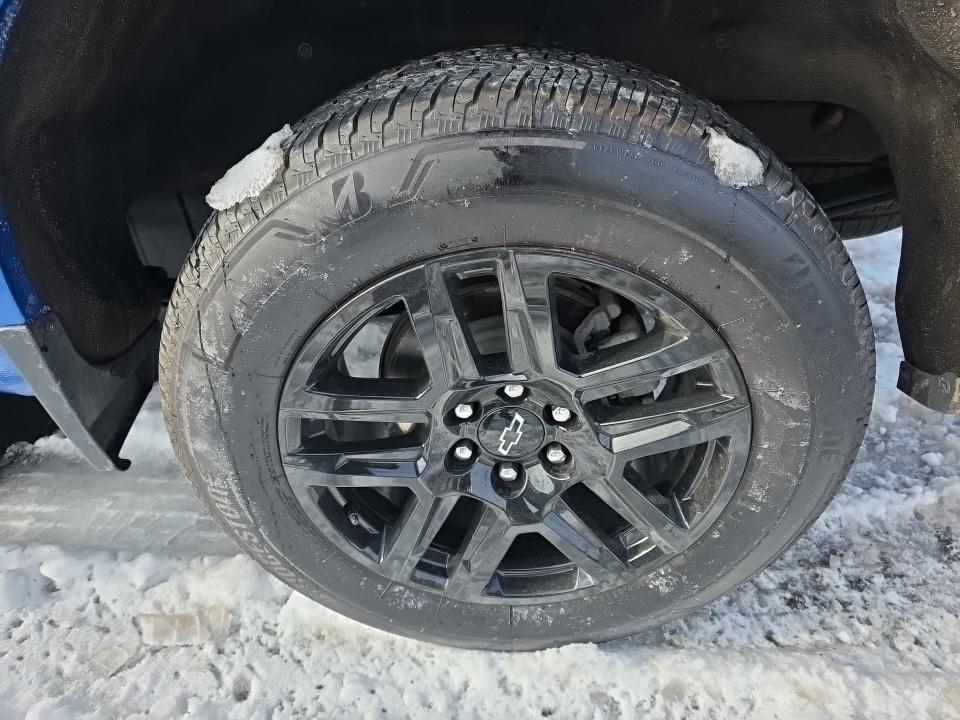 2023 Chevrolet Silverado 1500 Custom AWD