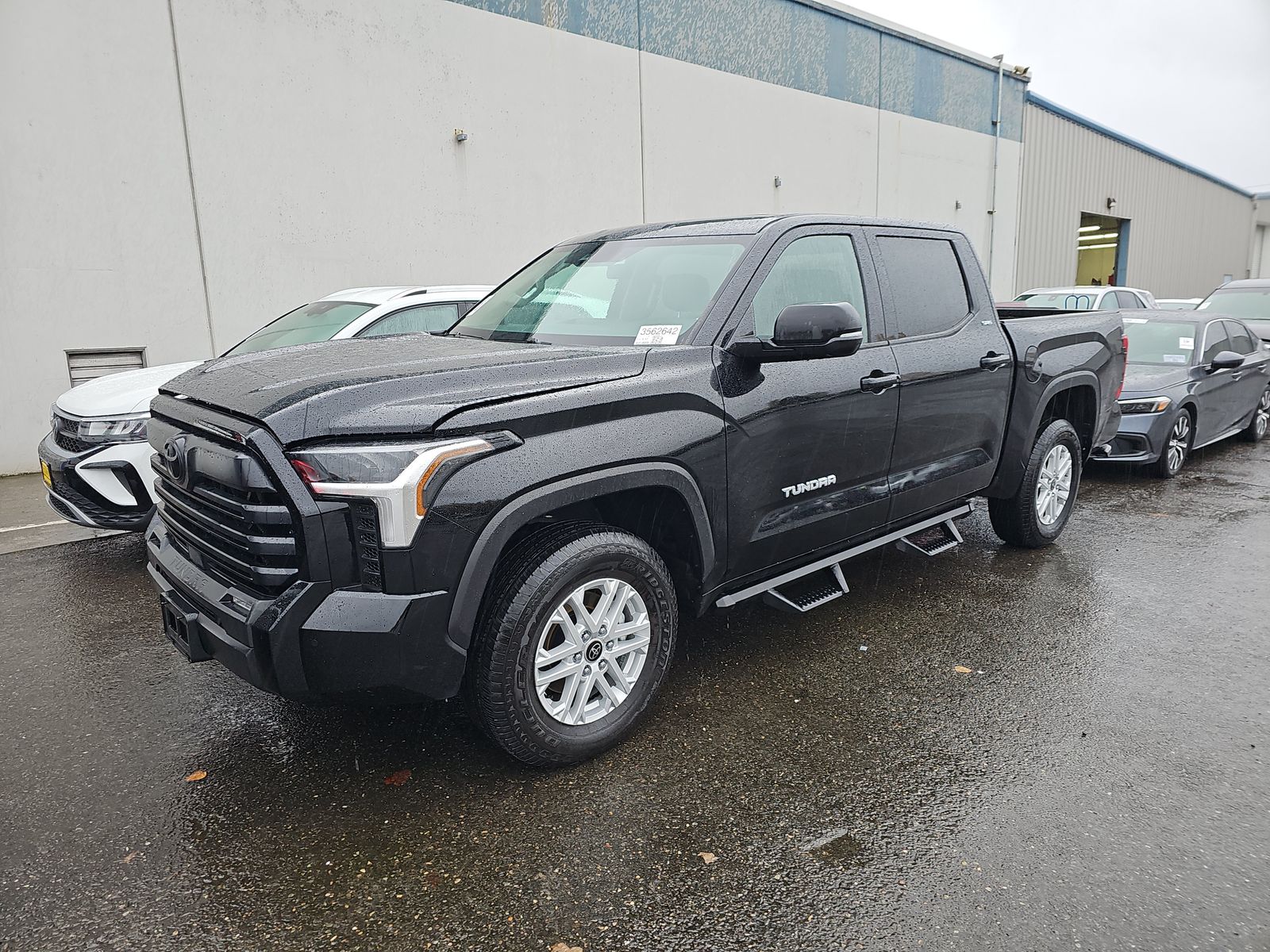 2024 Toyota Tundra SR5 AWD
