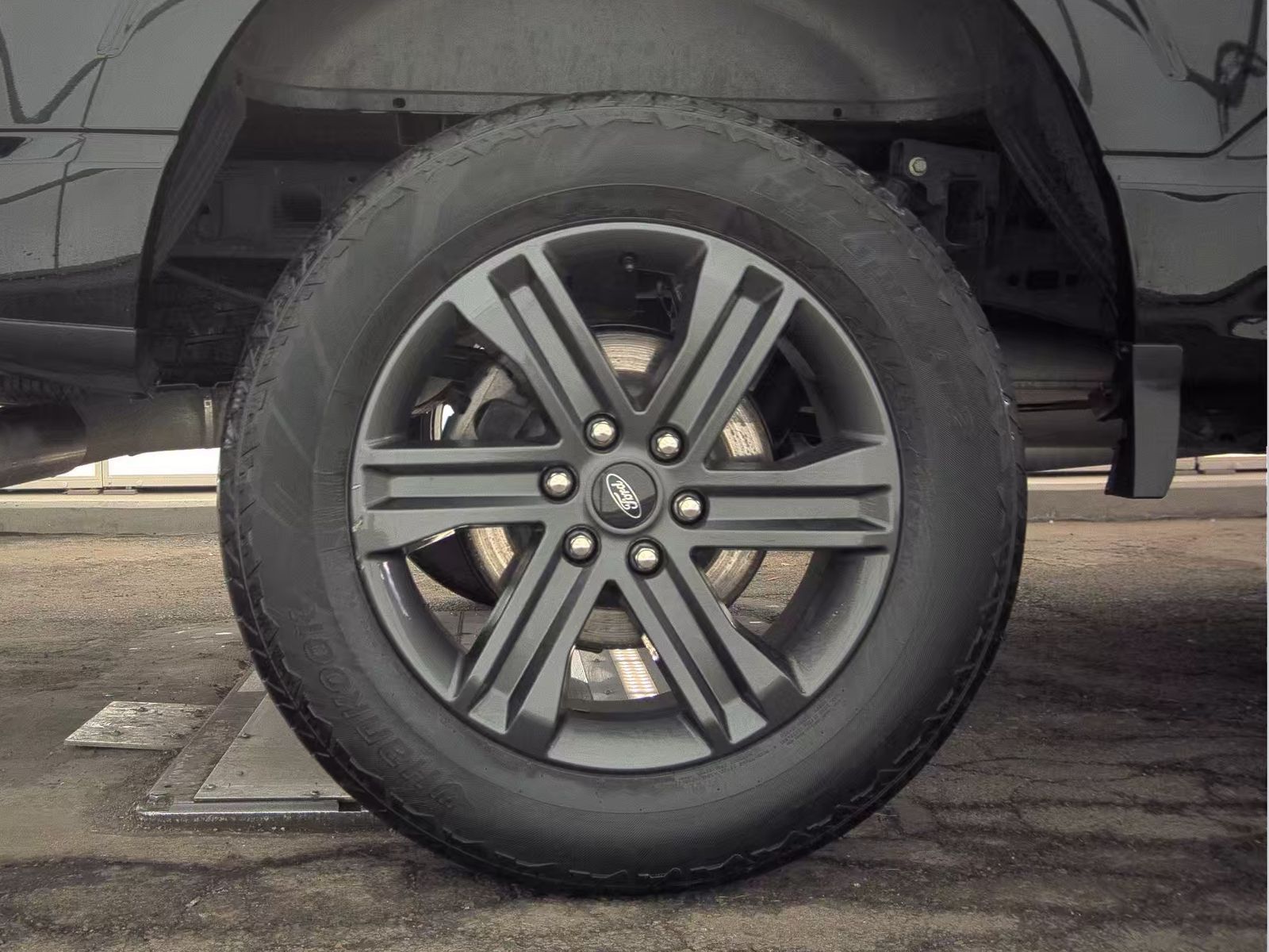 2023 Ford F-150 Lariat AWD