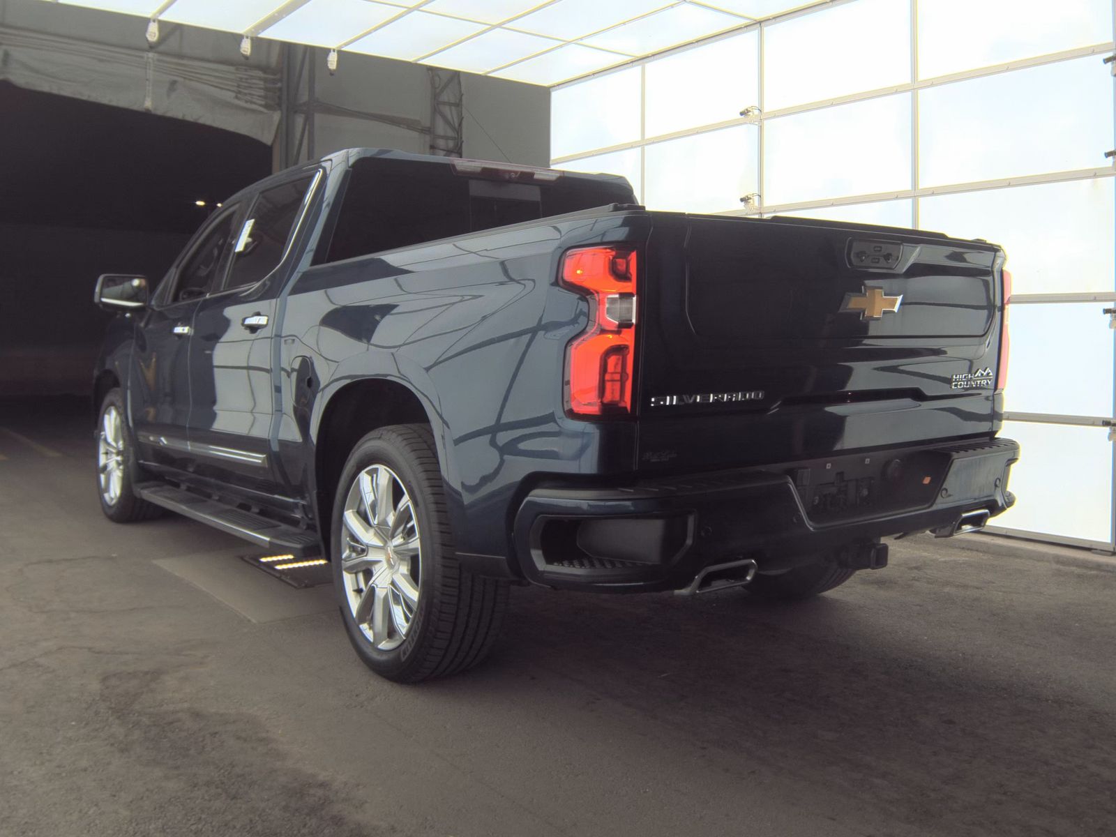 2022 Chevrolet Silverado 1500 High Country AWD
