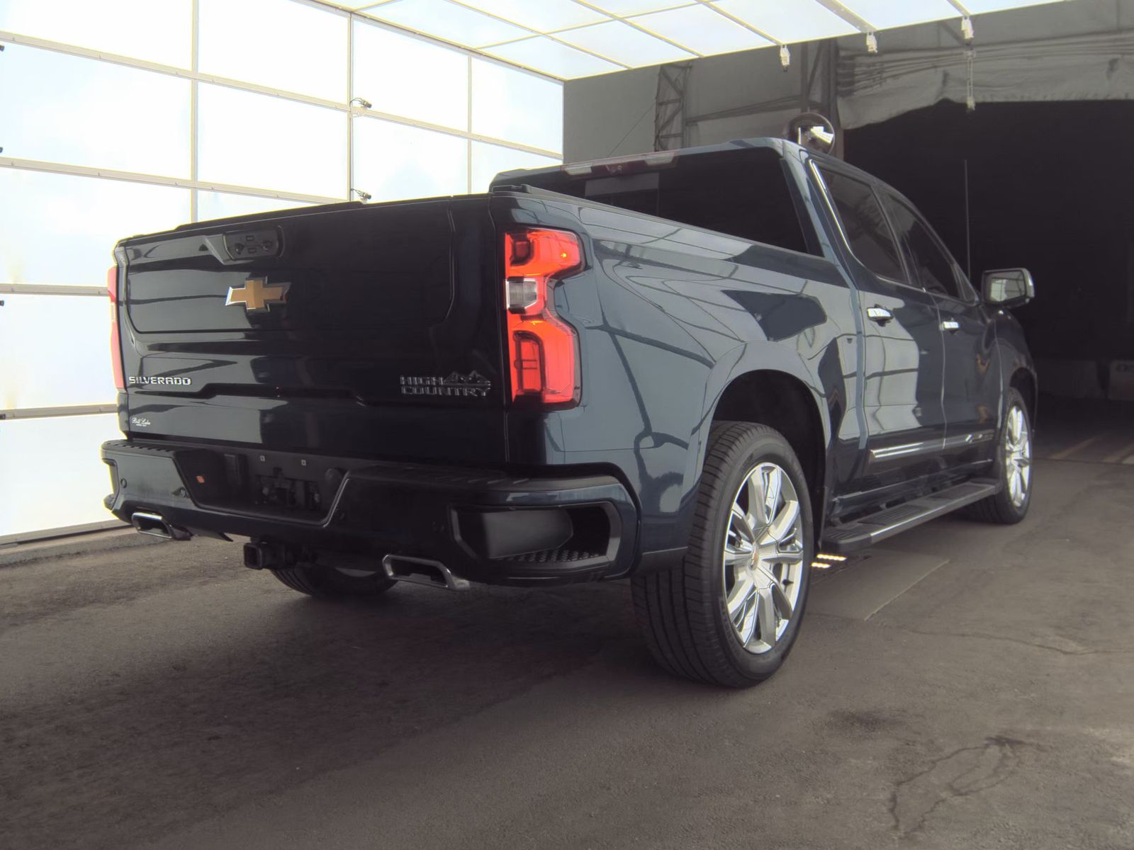 2022 Chevrolet Silverado 1500 High Country AWD