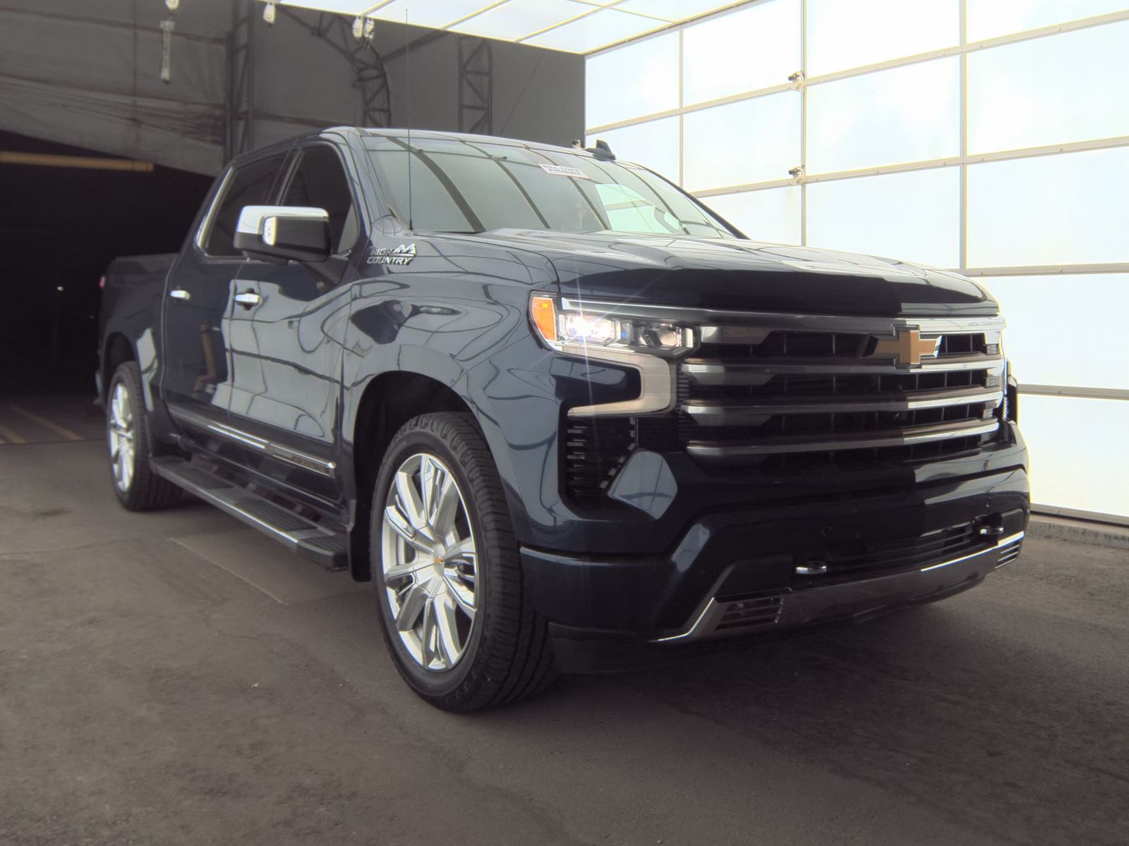 2022 Chevrolet Silverado 1500 High Country AWD