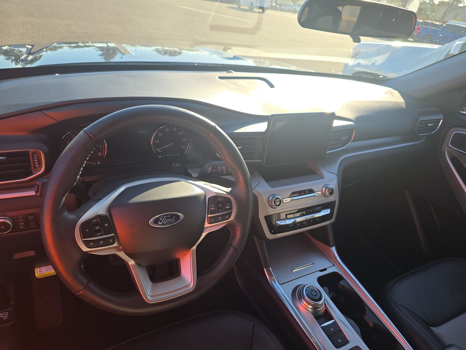 2023 Ford Explorer XLT FWD