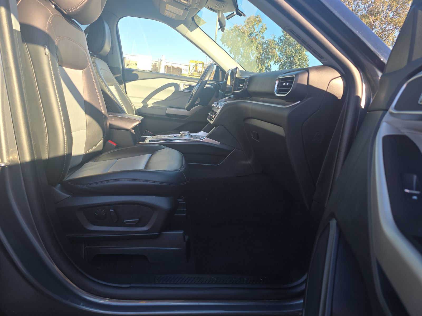 2023 Ford Explorer XLT FWD