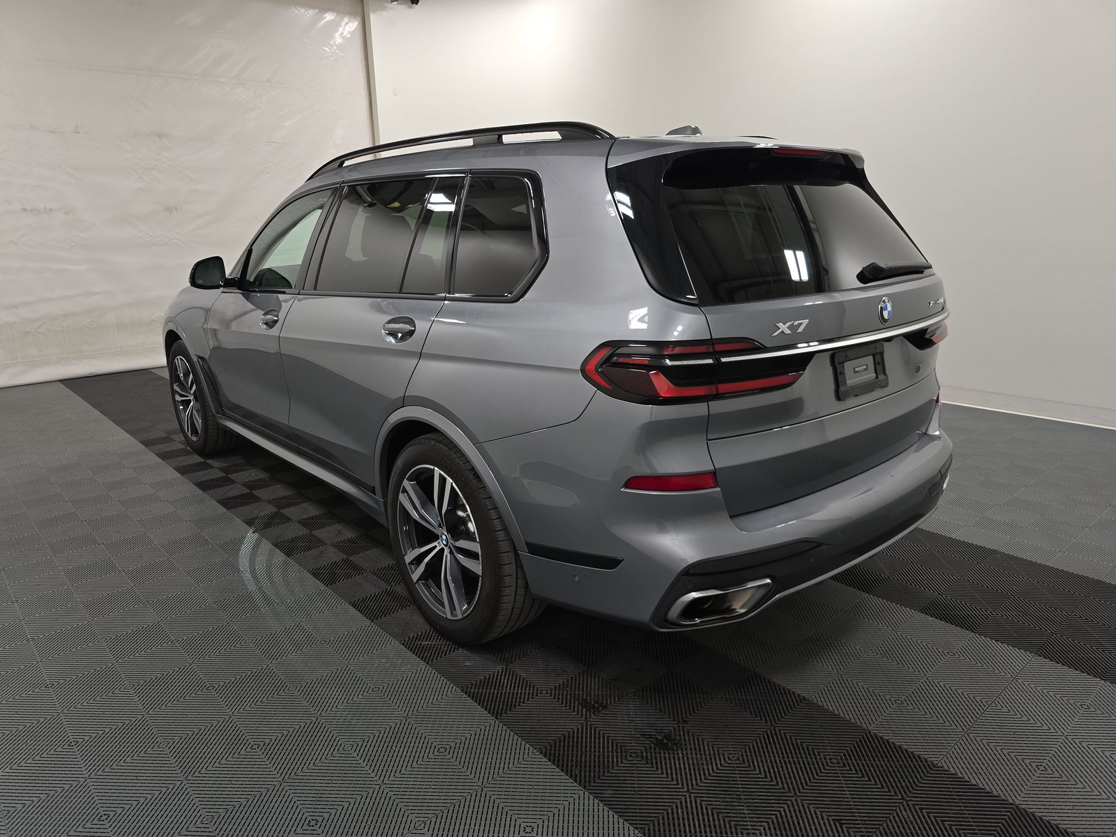 2023 BMW X7 xDrive40i AWD