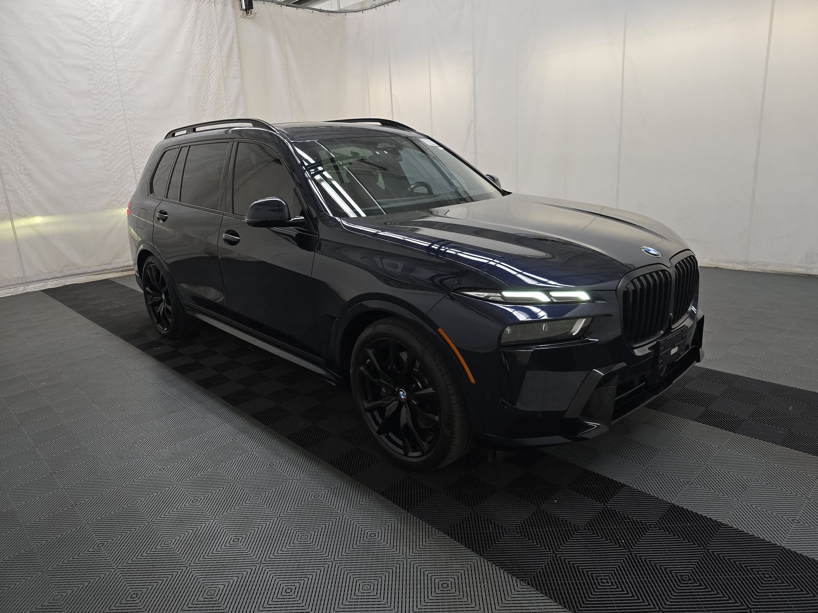 2023 BMW X7 xDrive40i AWD