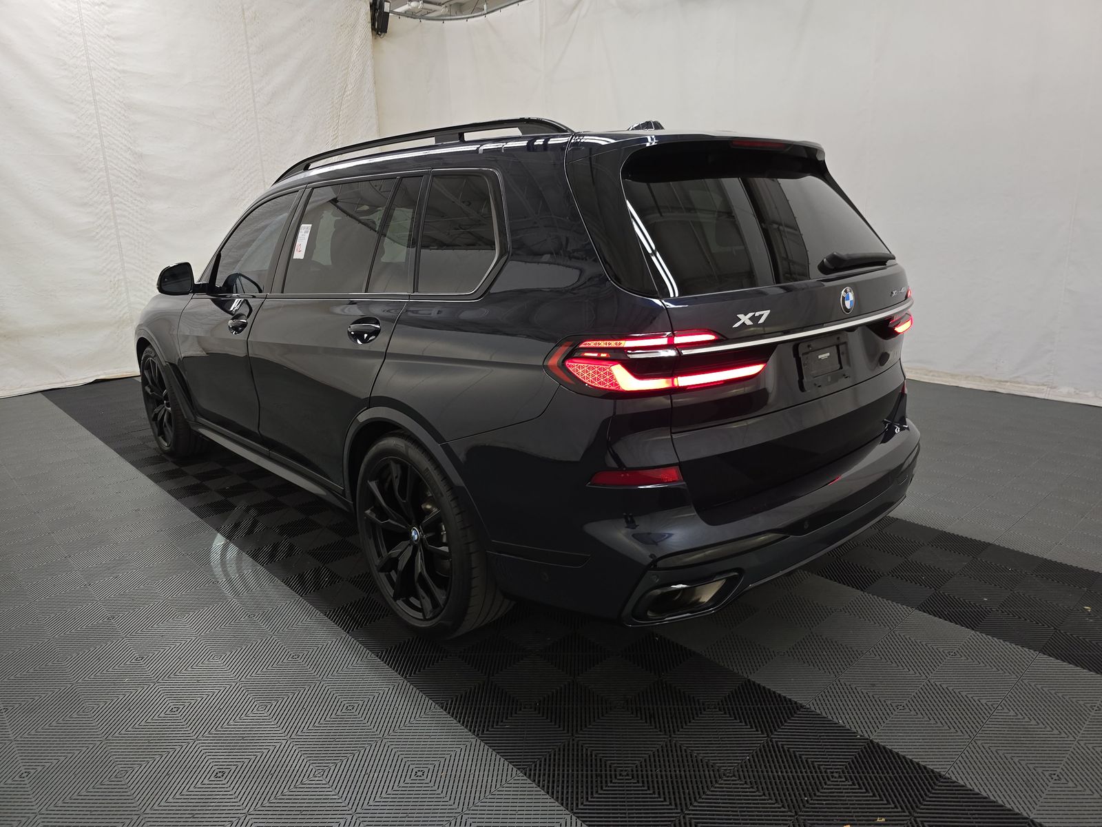 2023 BMW X7 xDrive40i AWD
