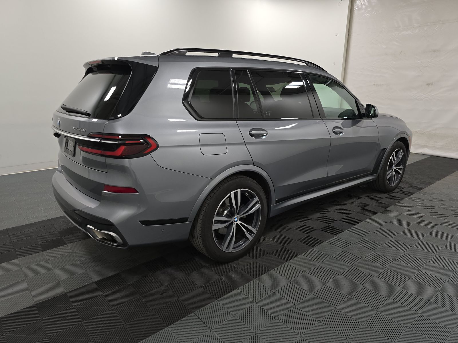 2023 BMW X7 xDrive40i AWD