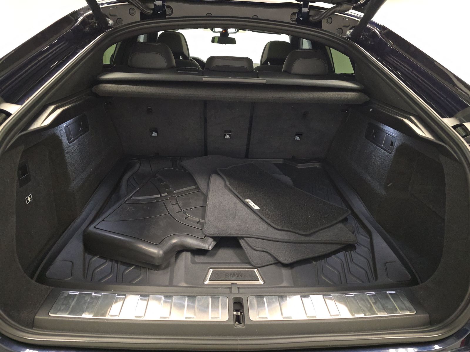 2023 BMW X6 M50i AWD