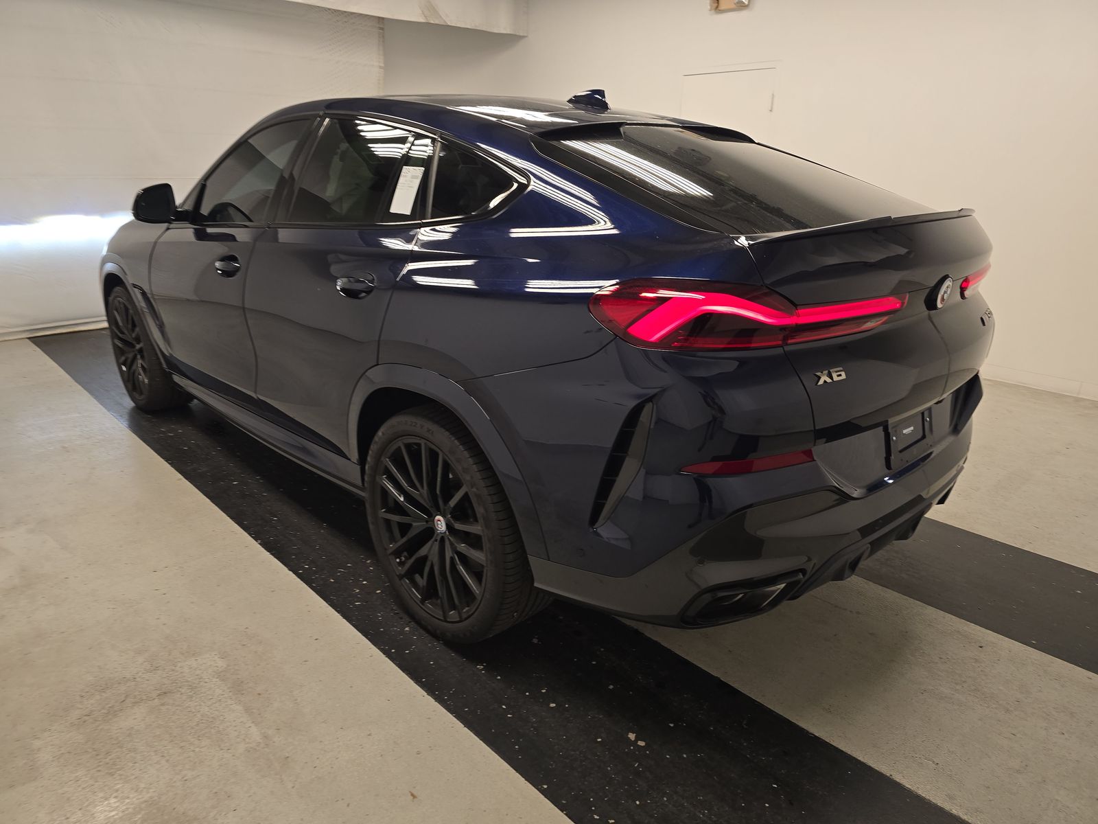 2023 BMW X6 M50i AWD