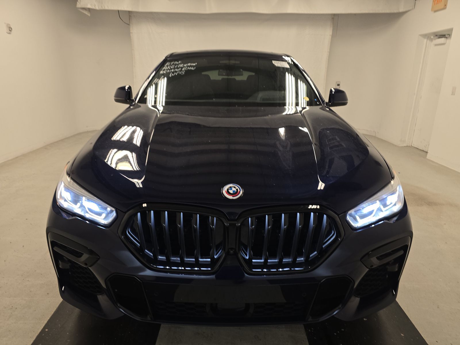 2023 BMW X6 M50i AWD