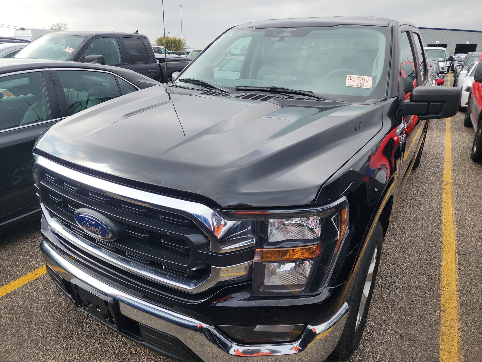 2023 Ford F-150 XLT RWD