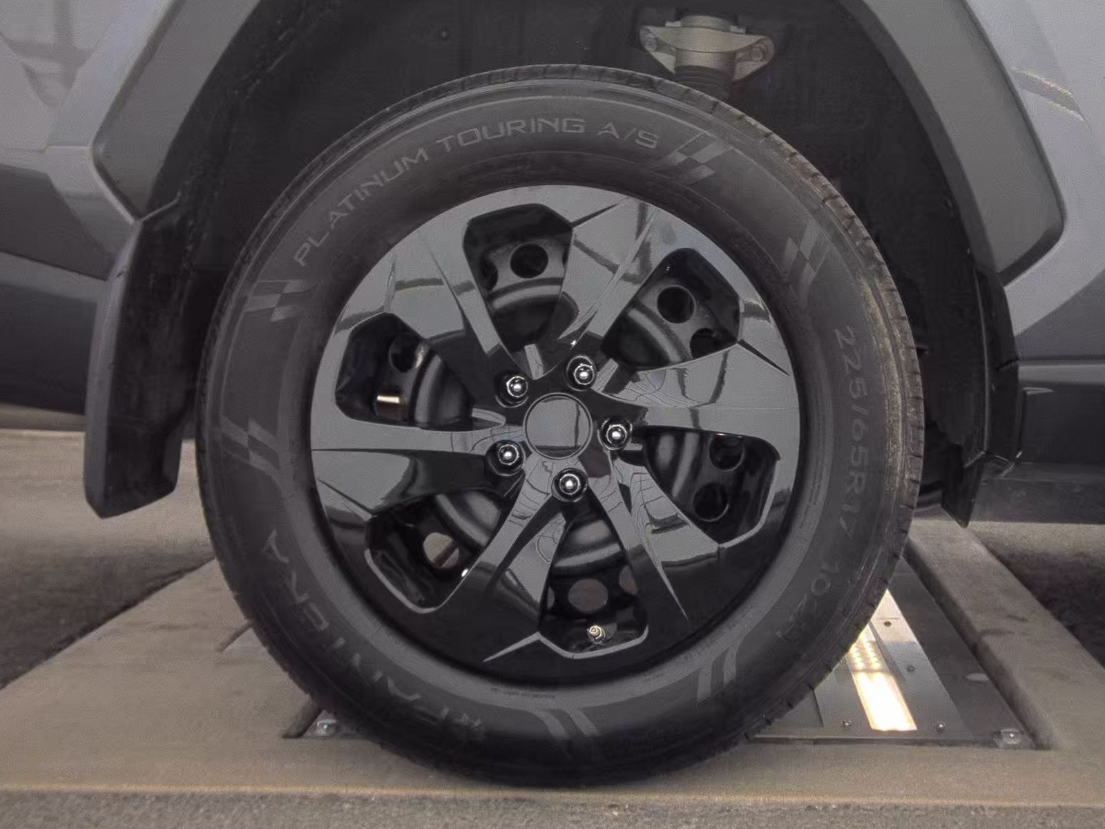 2020 Toyota RAV4 LE FWD