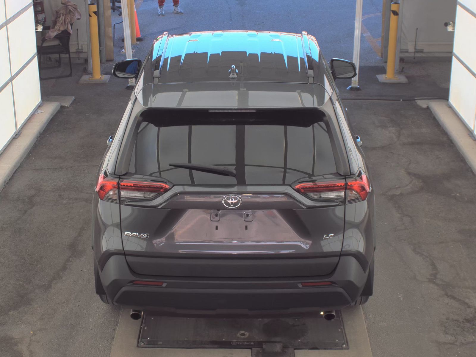 2020 Toyota RAV4 LE FWD