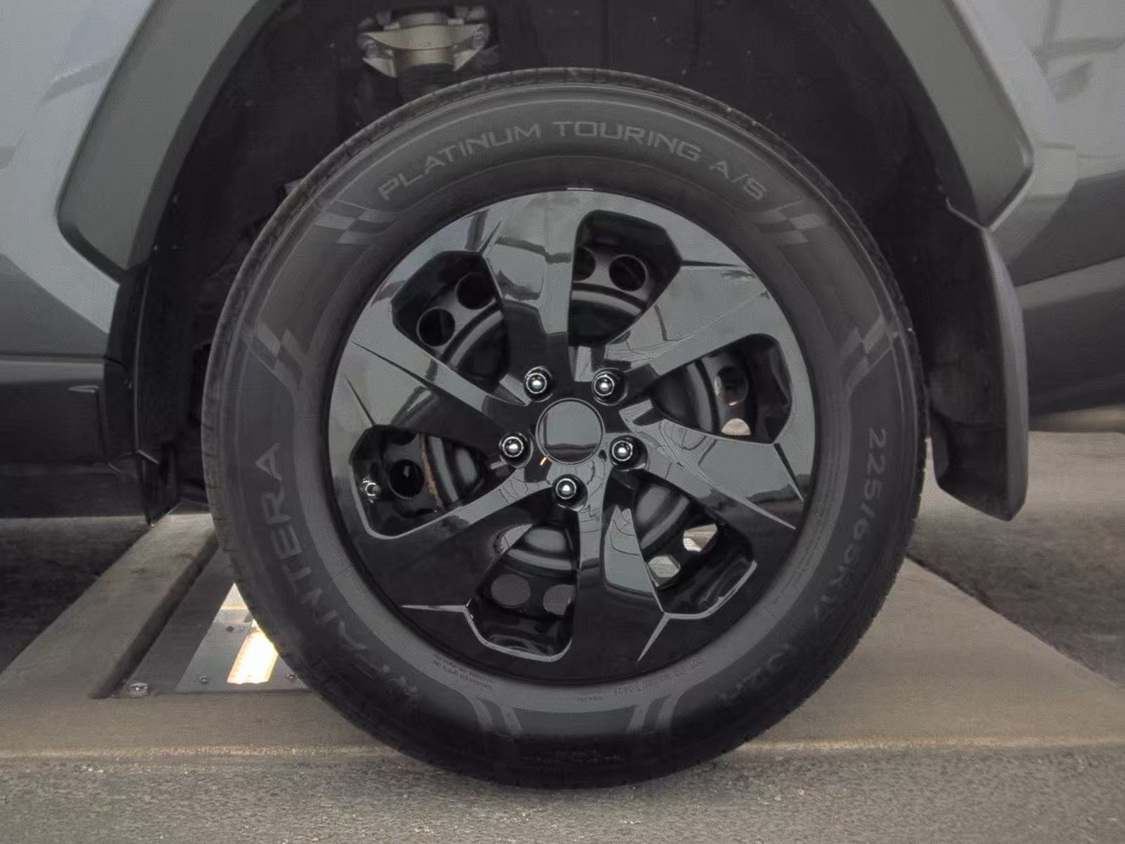 2020 Toyota RAV4 LE FWD