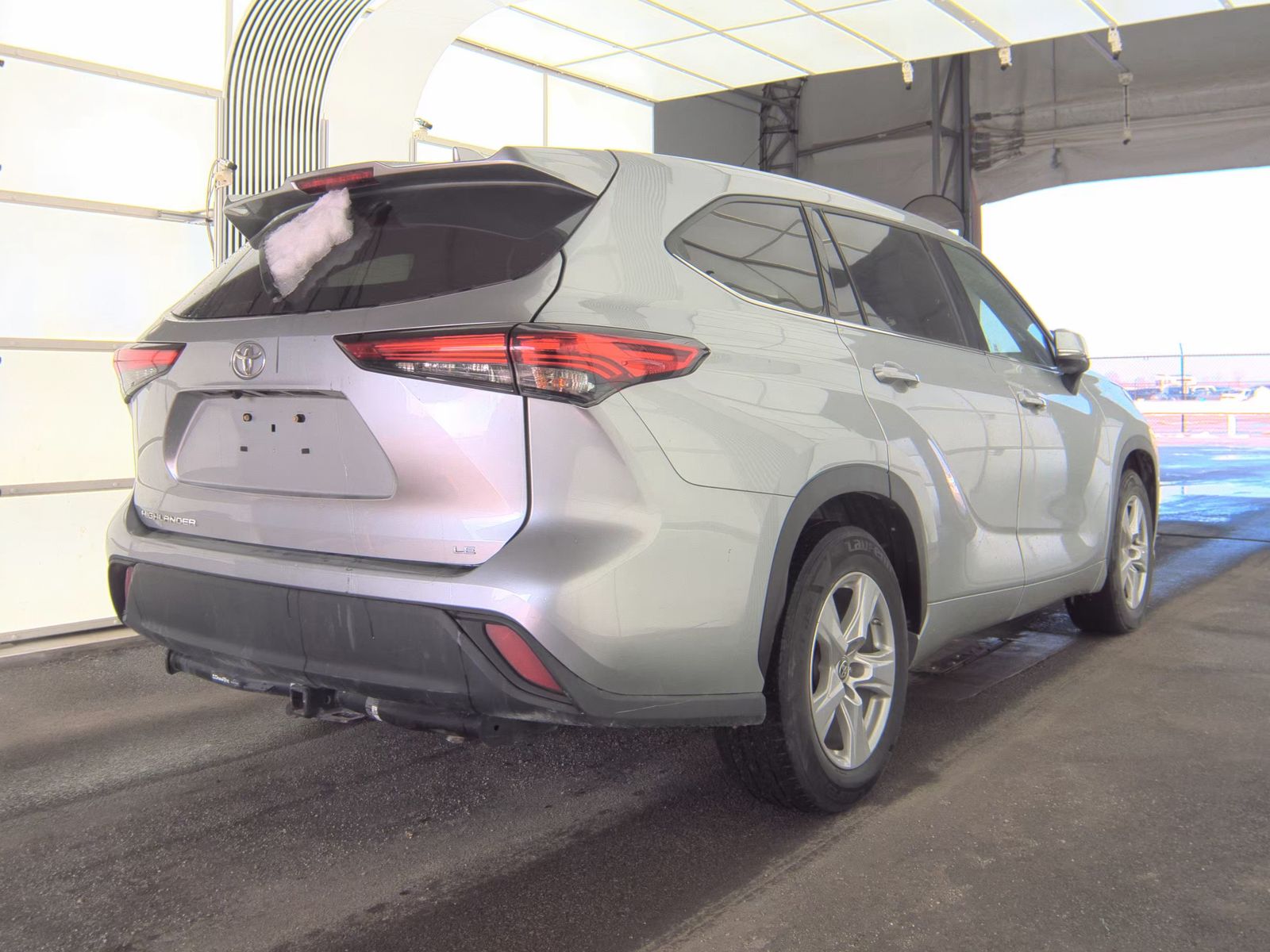 2020 Toyota Highlander LE FWD