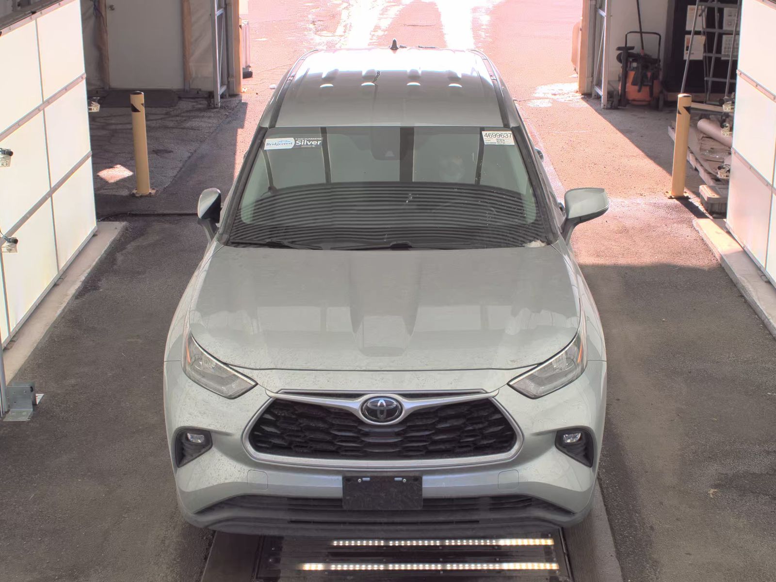 2020 Toyota Highlander LE FWD