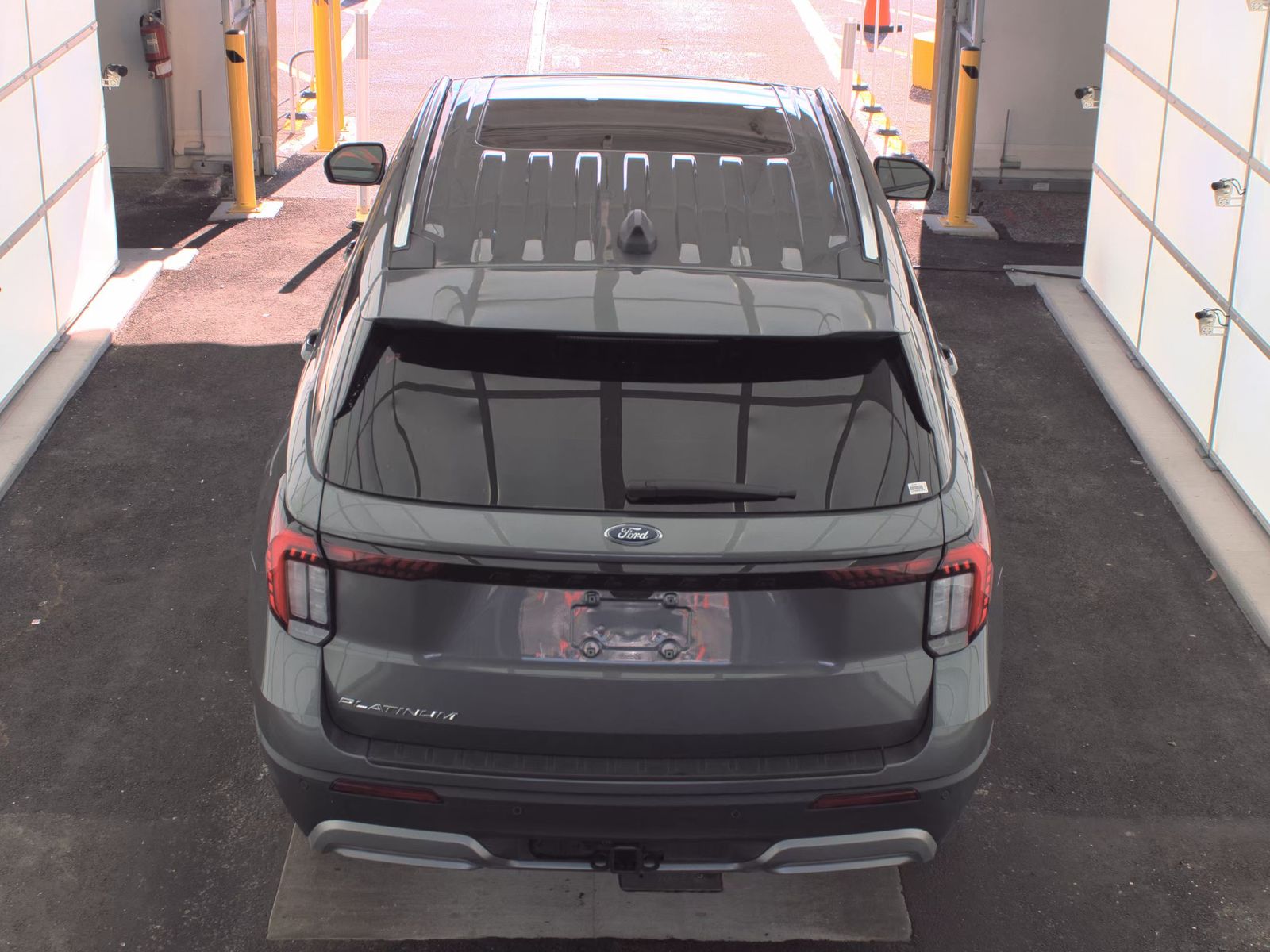 2025 Ford Explorer Platinum RWD