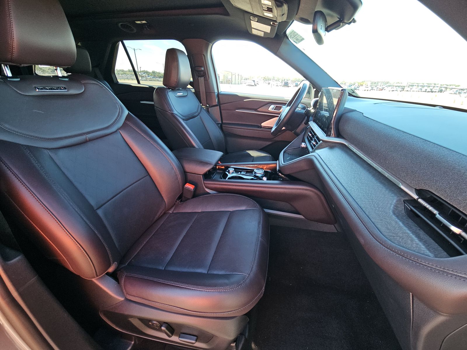 2025 Ford Explorer Platinum RWD