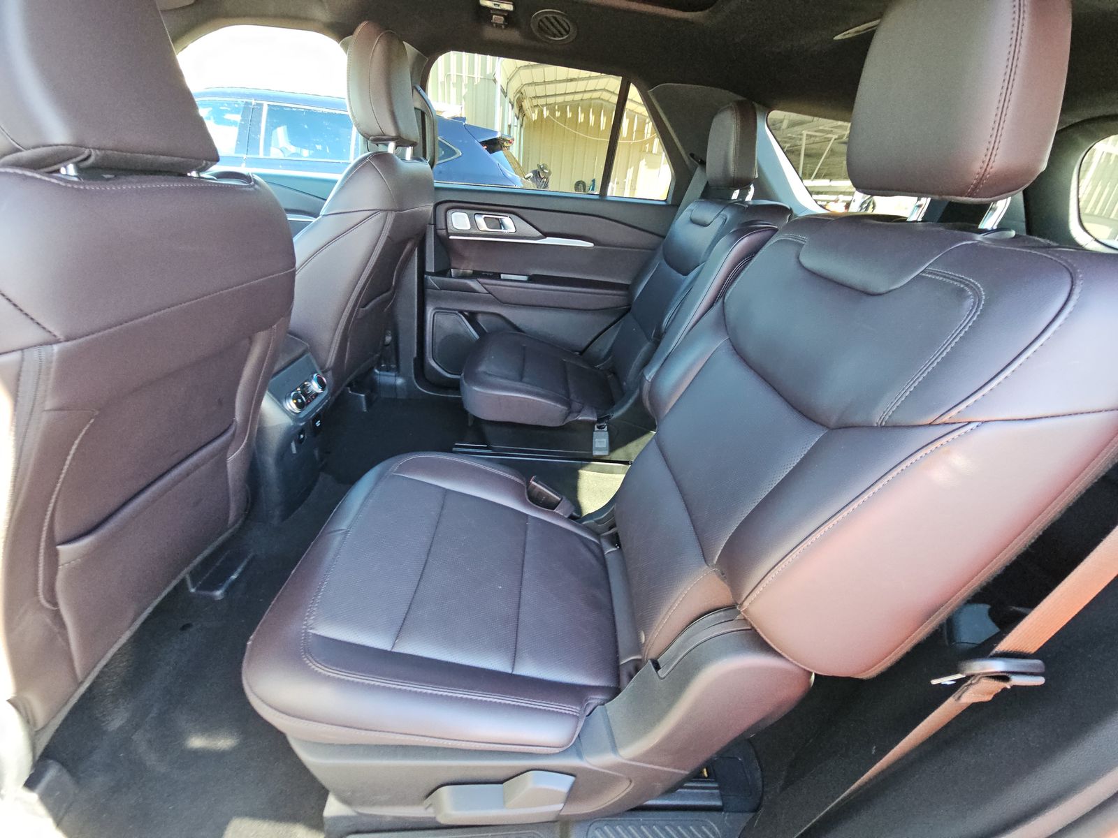 2025 Ford Explorer Platinum RWD