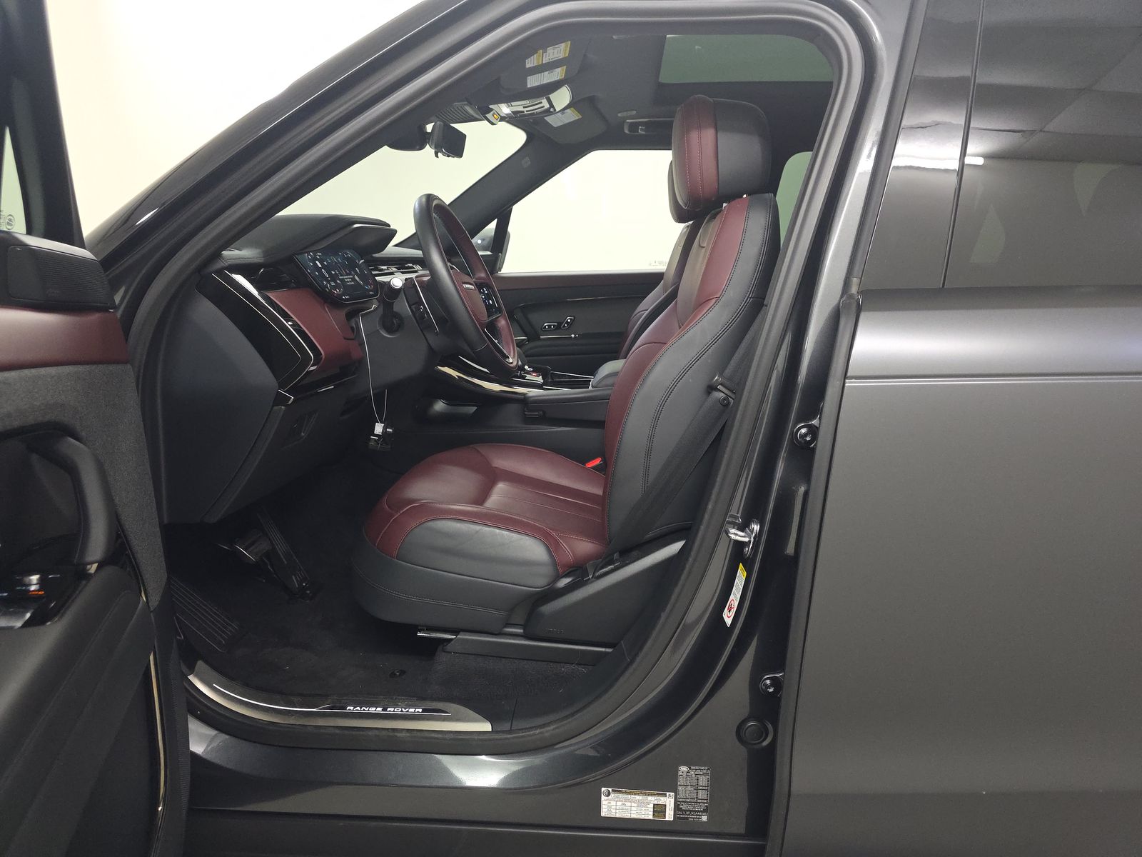 2025 Land Rover Range Rover Sport Dynamic SE AWD