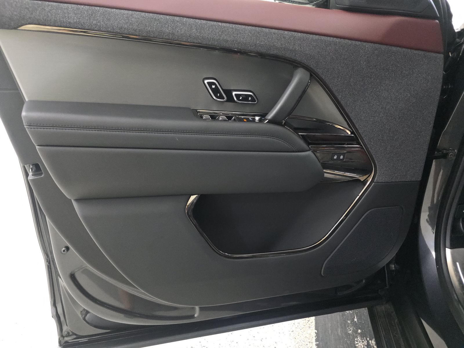 2025 Land Rover Range Rover Sport Dynamic SE AWD