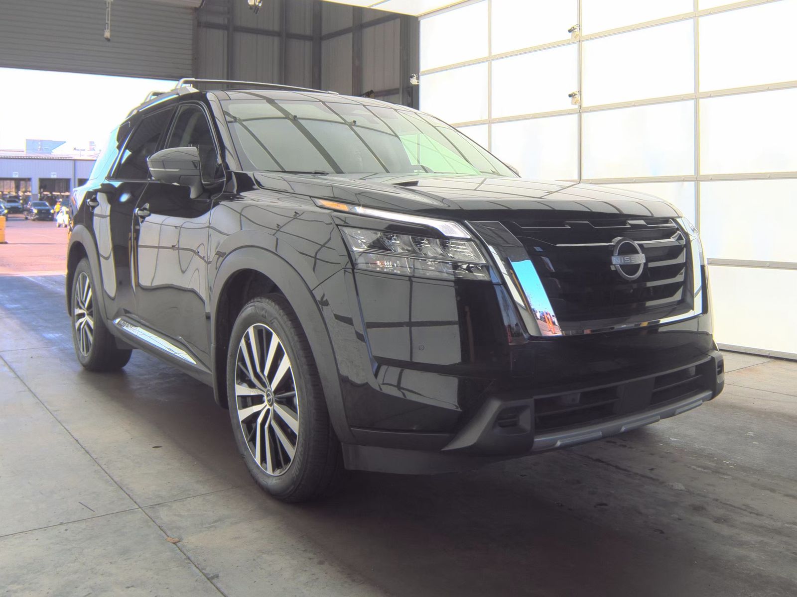 2024 Nissan Pathfinder Platinum AWD