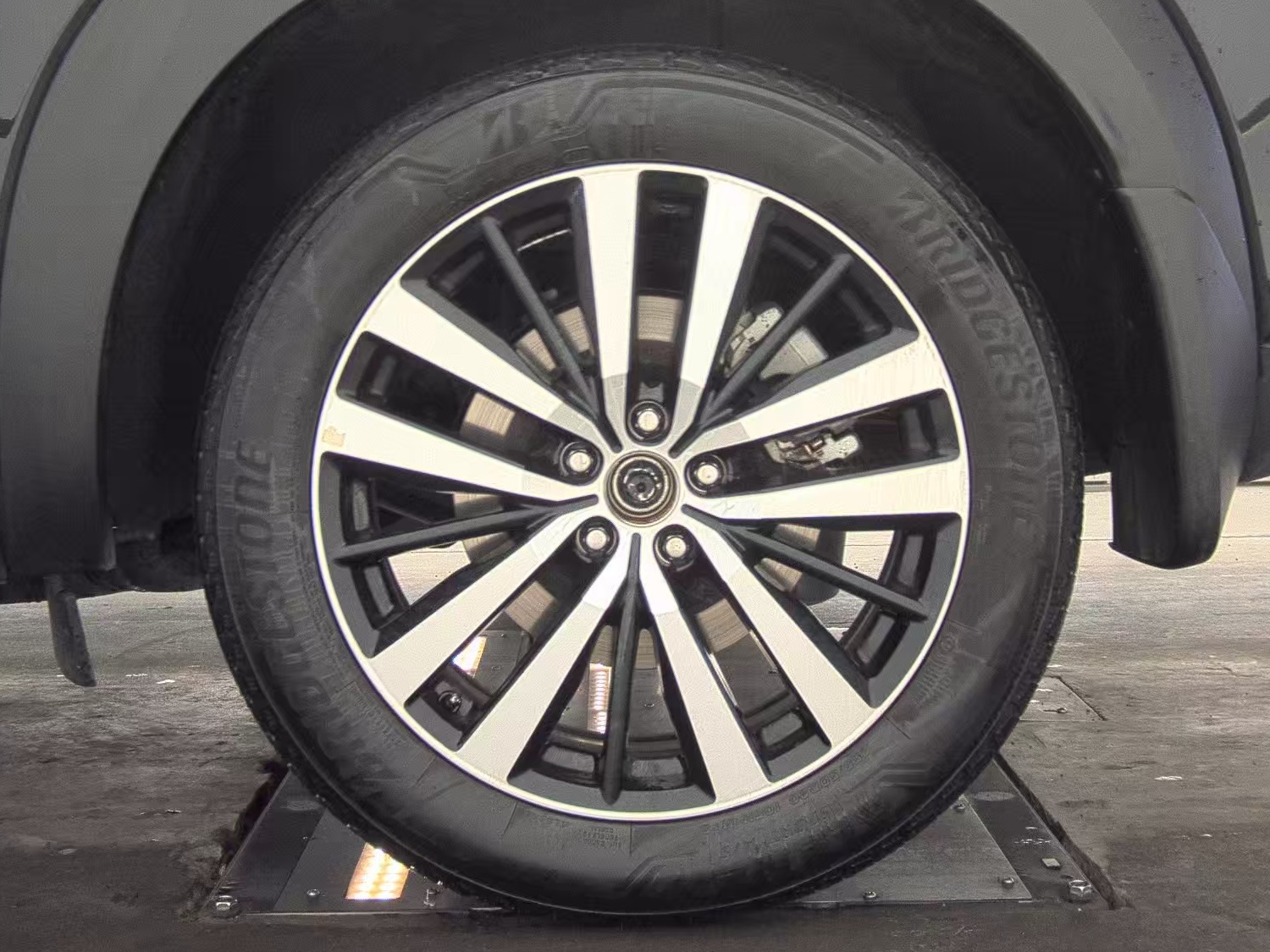 2024 Nissan Pathfinder Platinum AWD