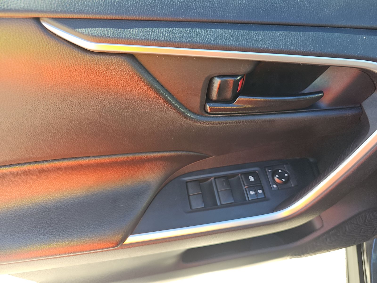 2020 Toyota RAV4 LE FWD