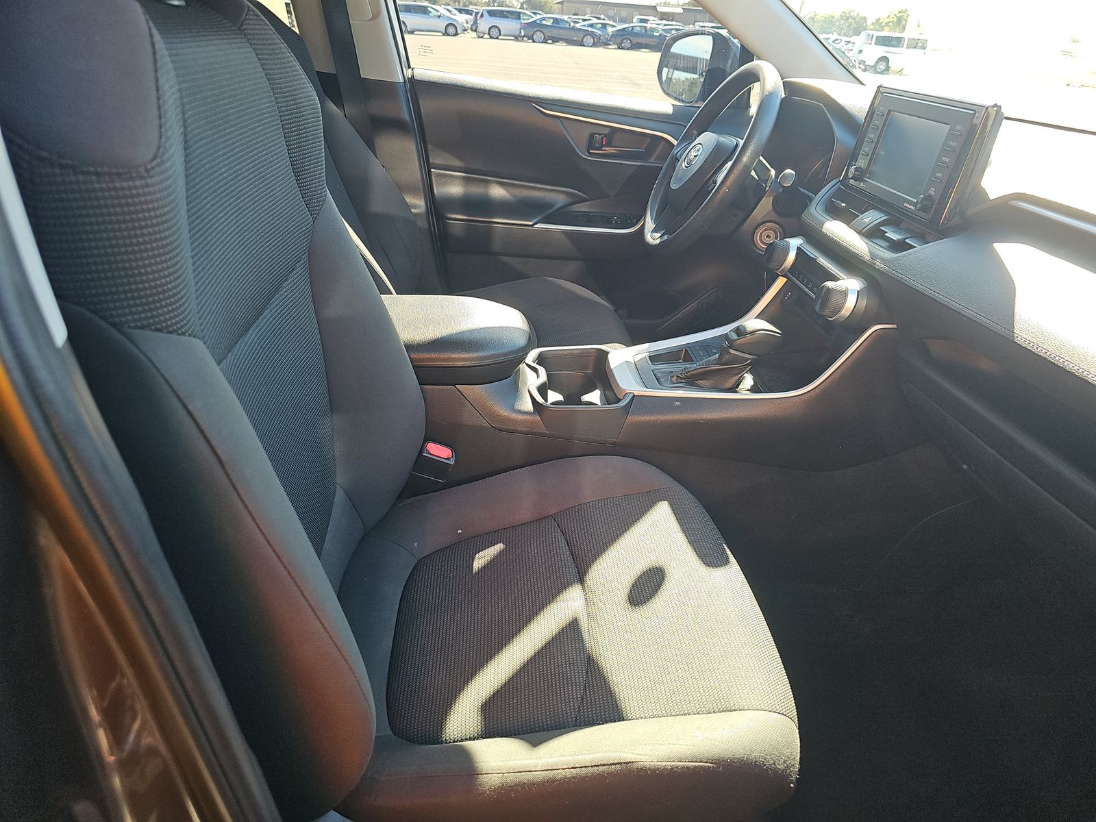 2020 Toyota RAV4 LE FWD