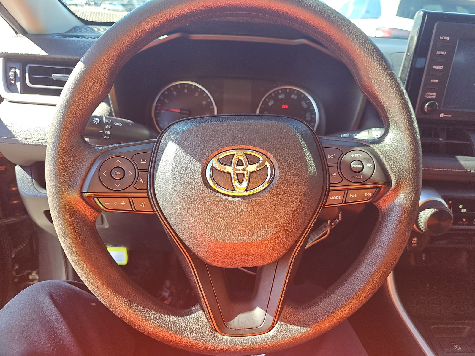 2020 Toyota RAV4 LE FWD
