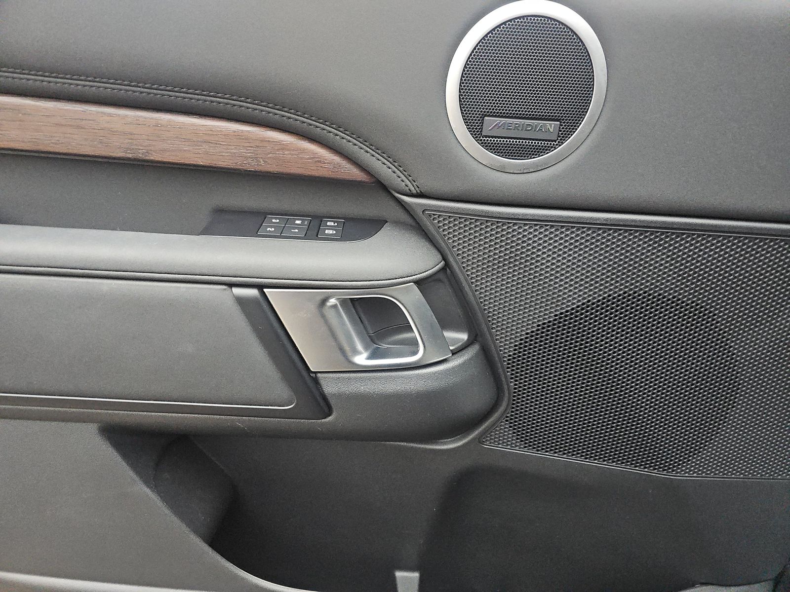 2022 Land Rover Discovery S AWD