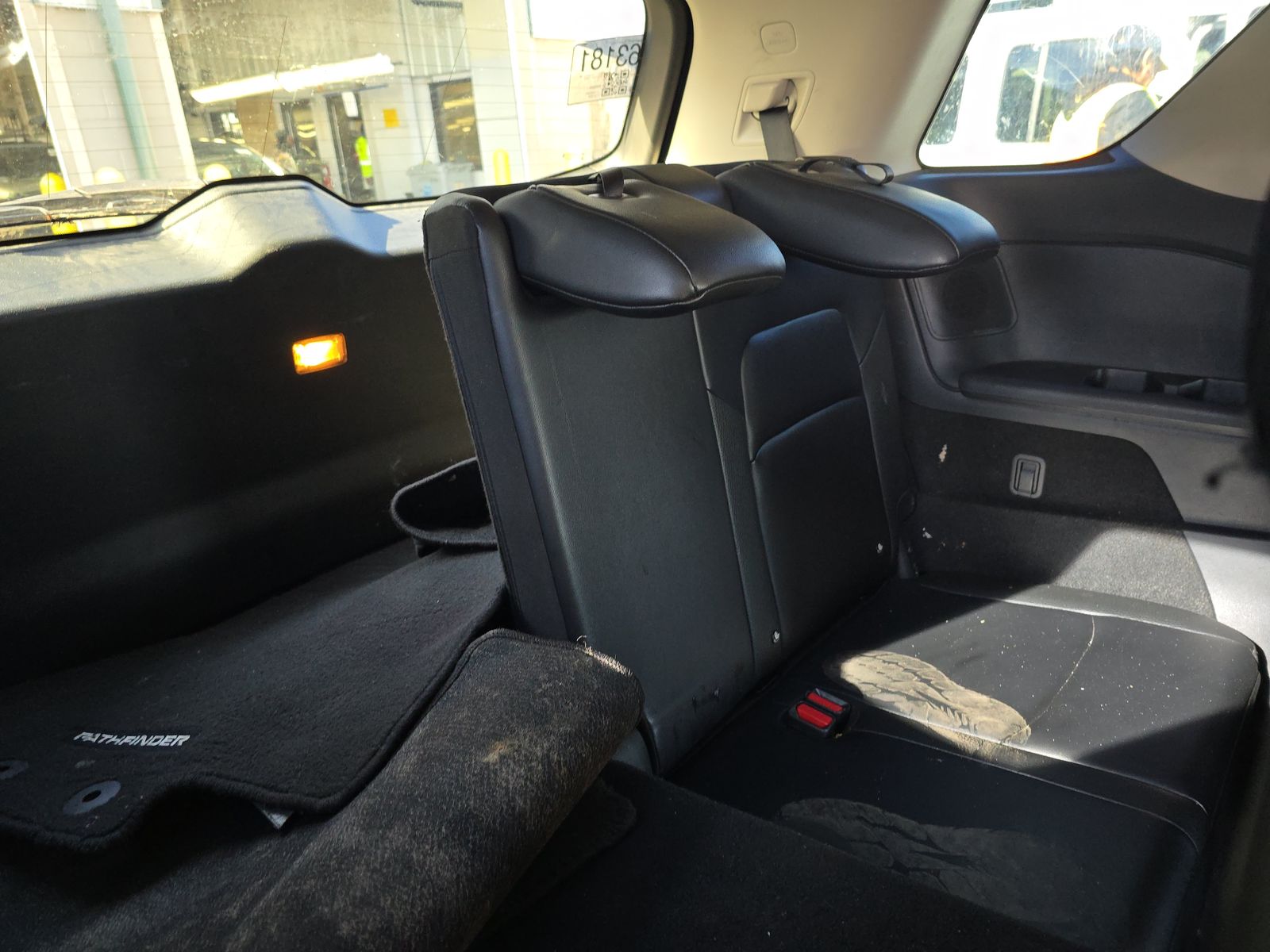 2024 Nissan Pathfinder SL FWD