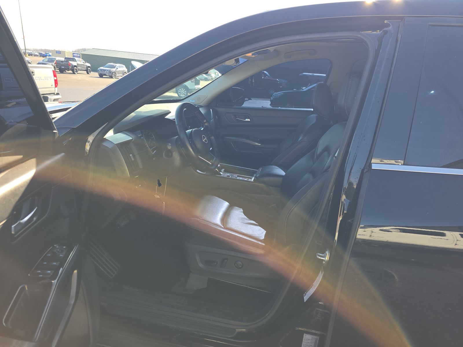 2024 Nissan Pathfinder SL FWD