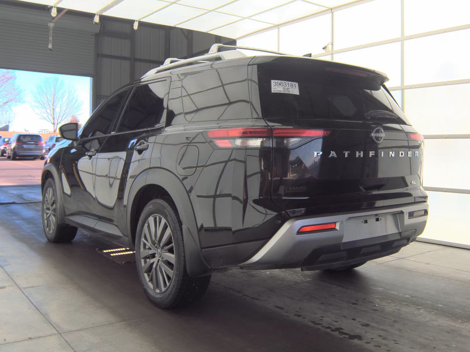 2024 Nissan Pathfinder SL FWD