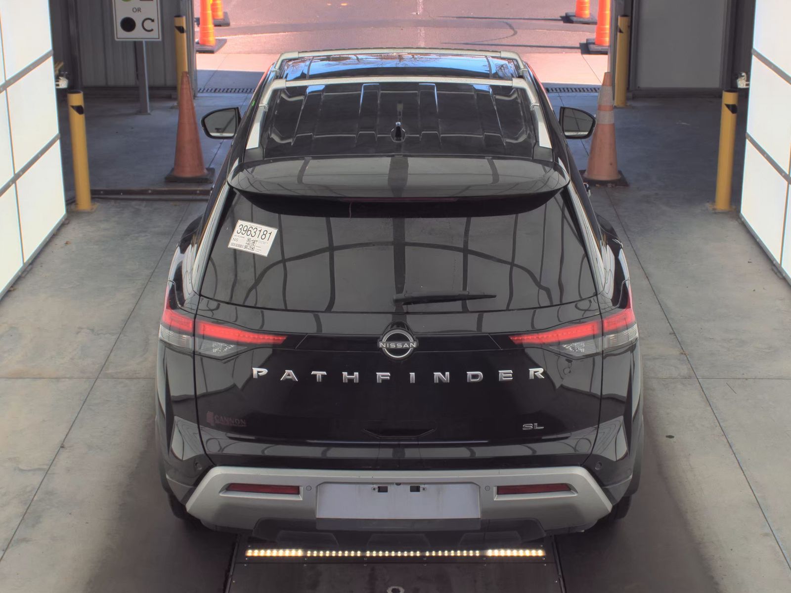 2024 Nissan Pathfinder SL FWD