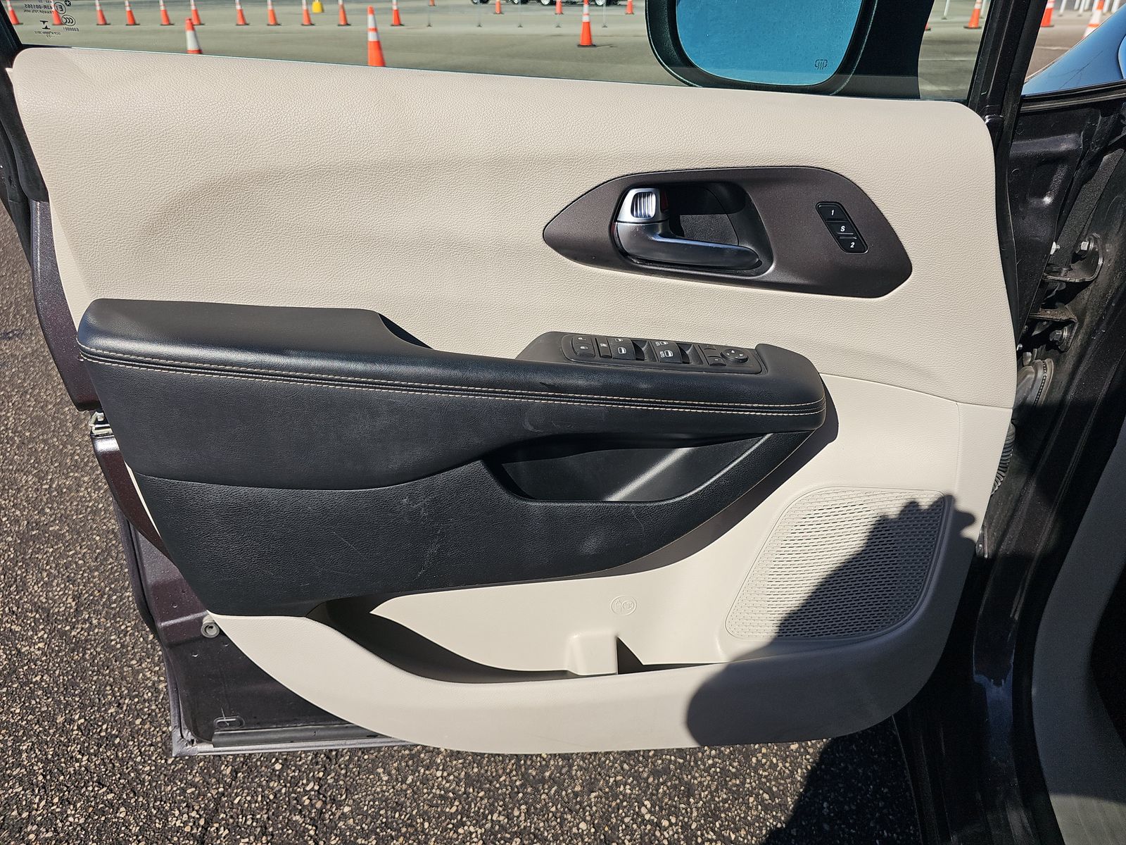 2023 Chrysler Pacifica Touring L FWD