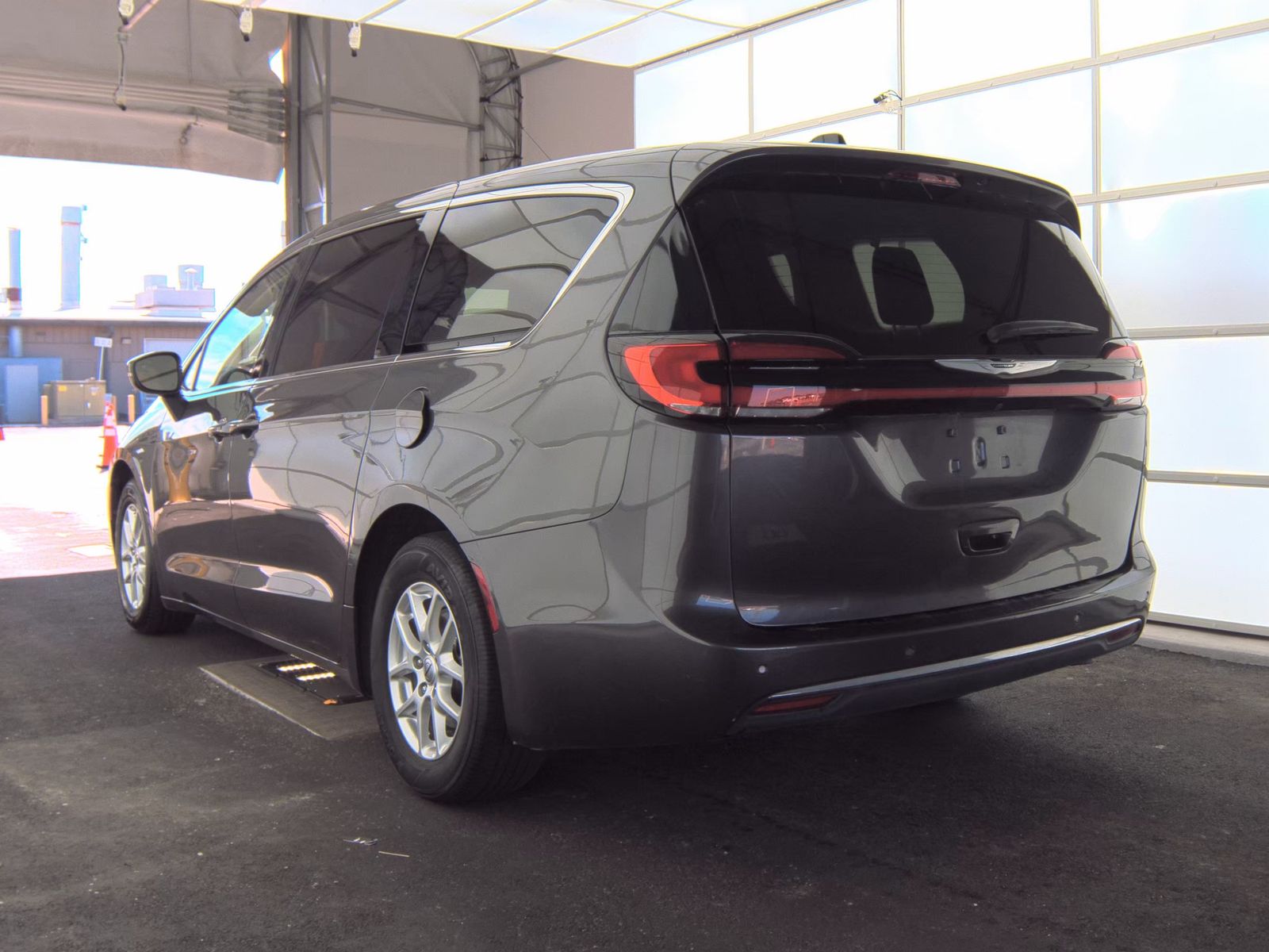 2023 Chrysler Pacifica Touring L FWD