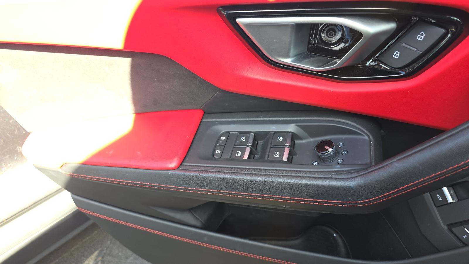2021 Lamborghini Urus Base AWD