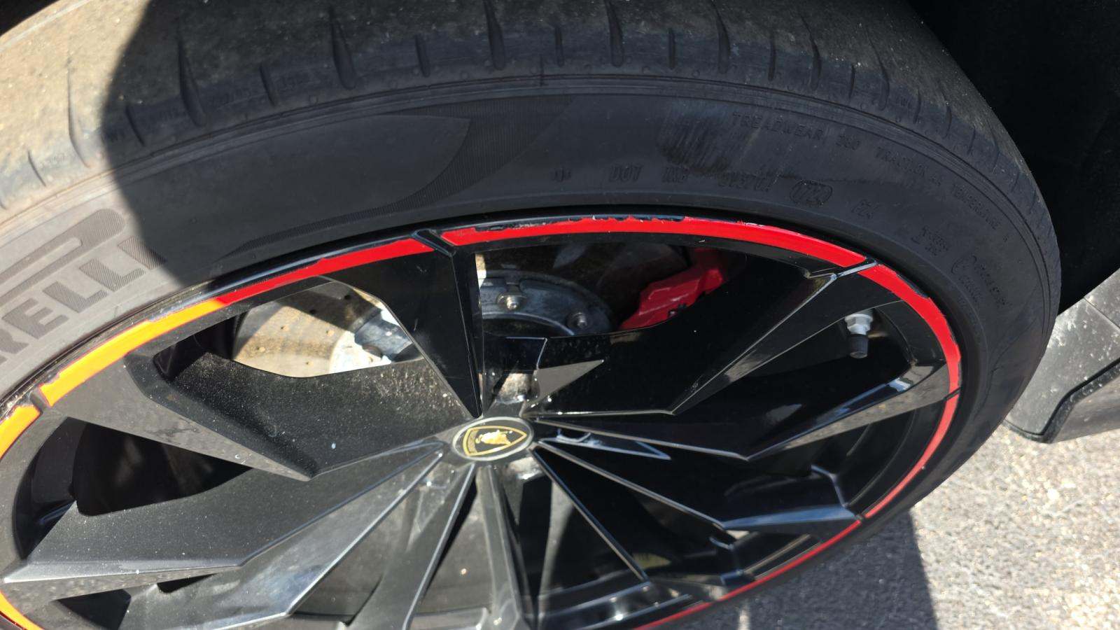 2021 Lamborghini Urus Base AWD