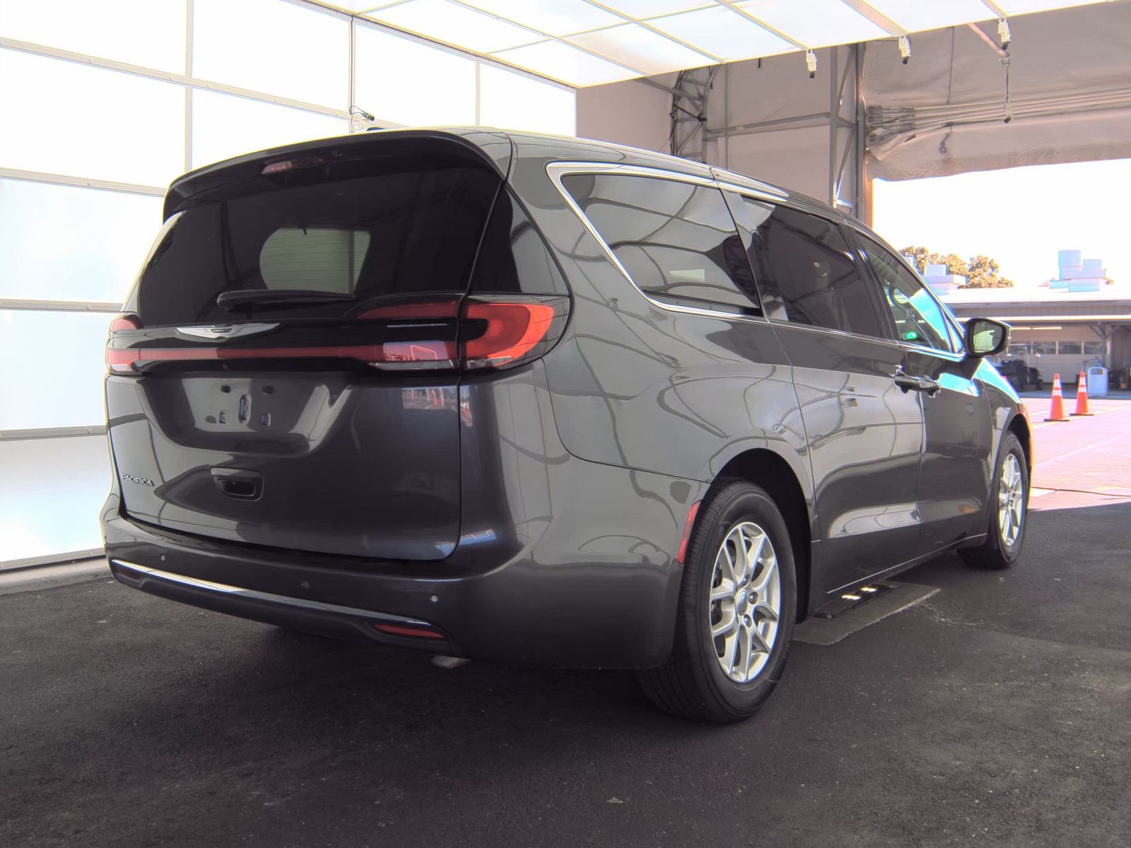 2023 Chrysler Pacifica Touring L FWD