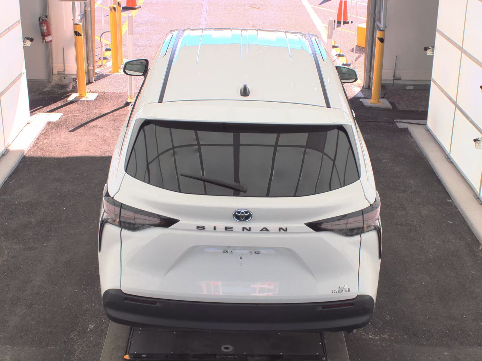 2024 Toyota Sienna LE FWD