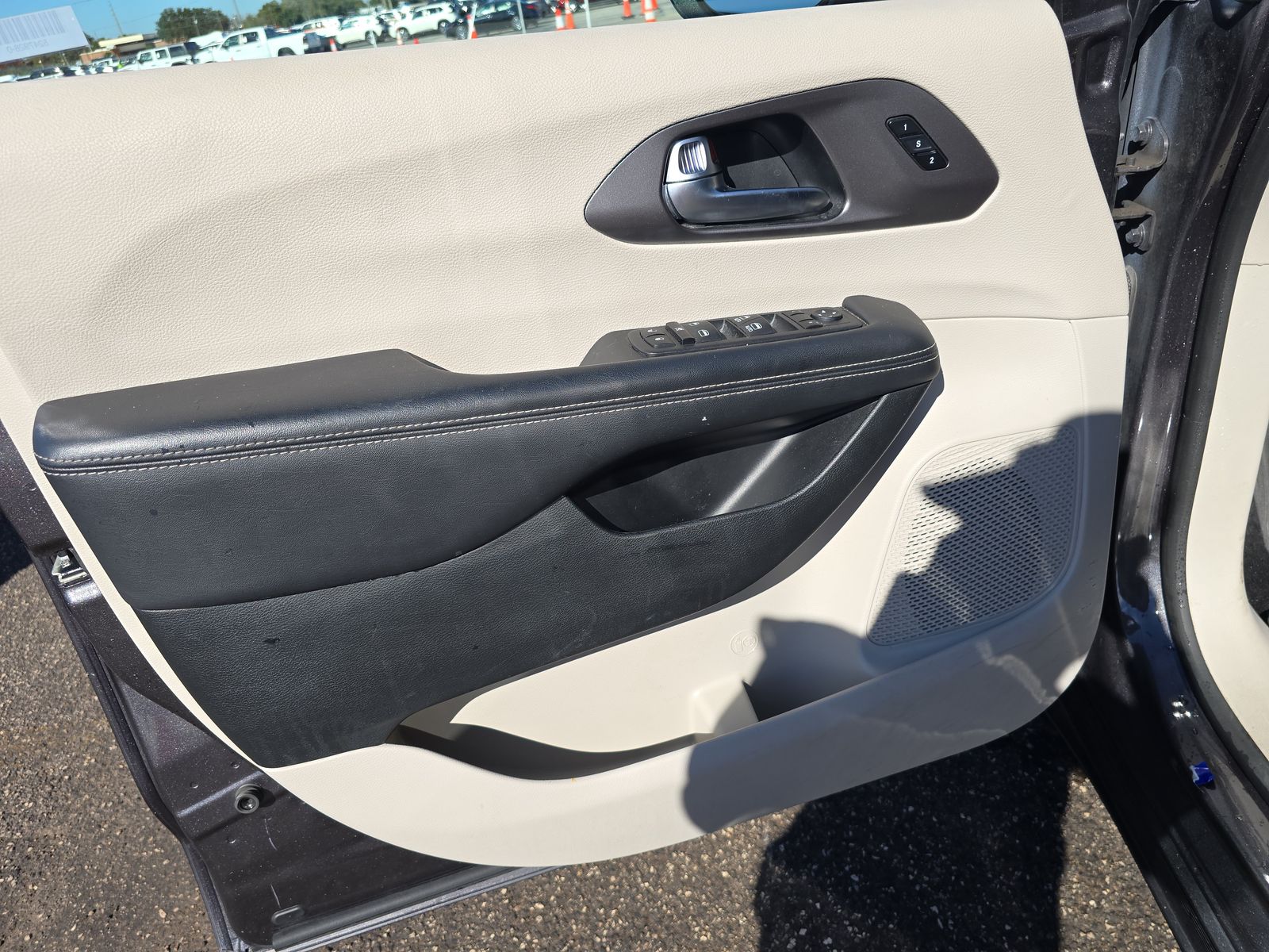 2023 Chrysler Pacifica Touring L FWD