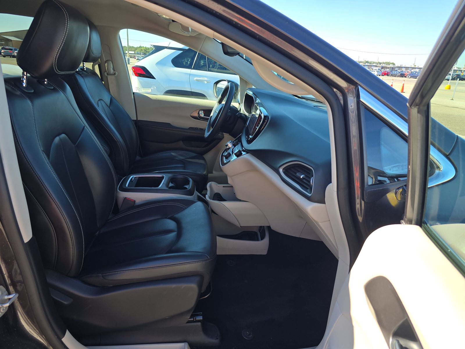 2023 Chrysler Pacifica Touring L FWD