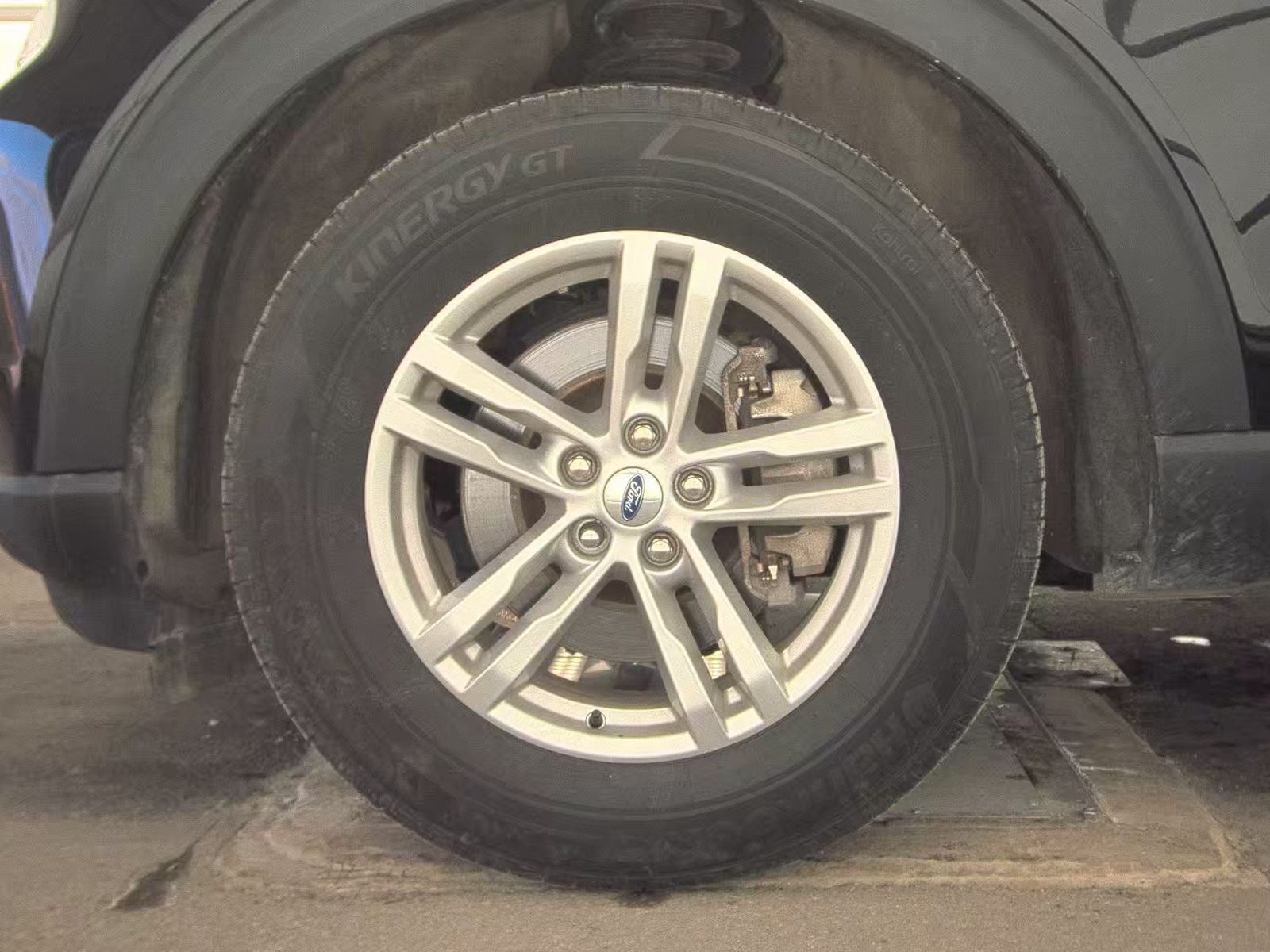 2023 Ford Explorer XLT AWD