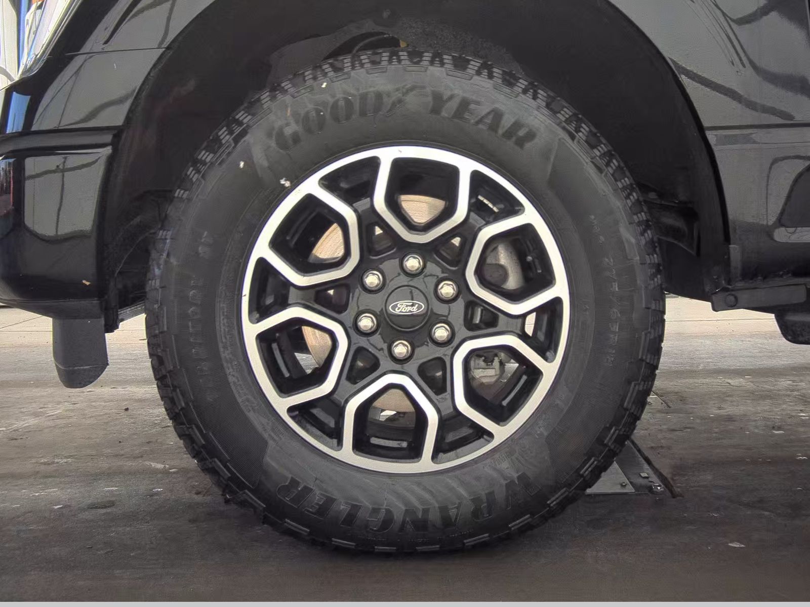 2023 Ford F-150 XLT AWD