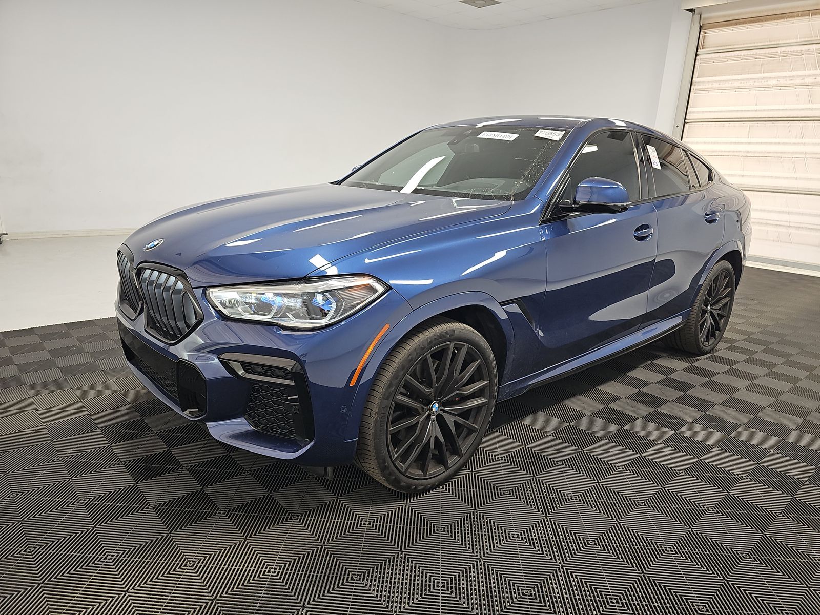 2022 BMW X6 xDrive40i AWD