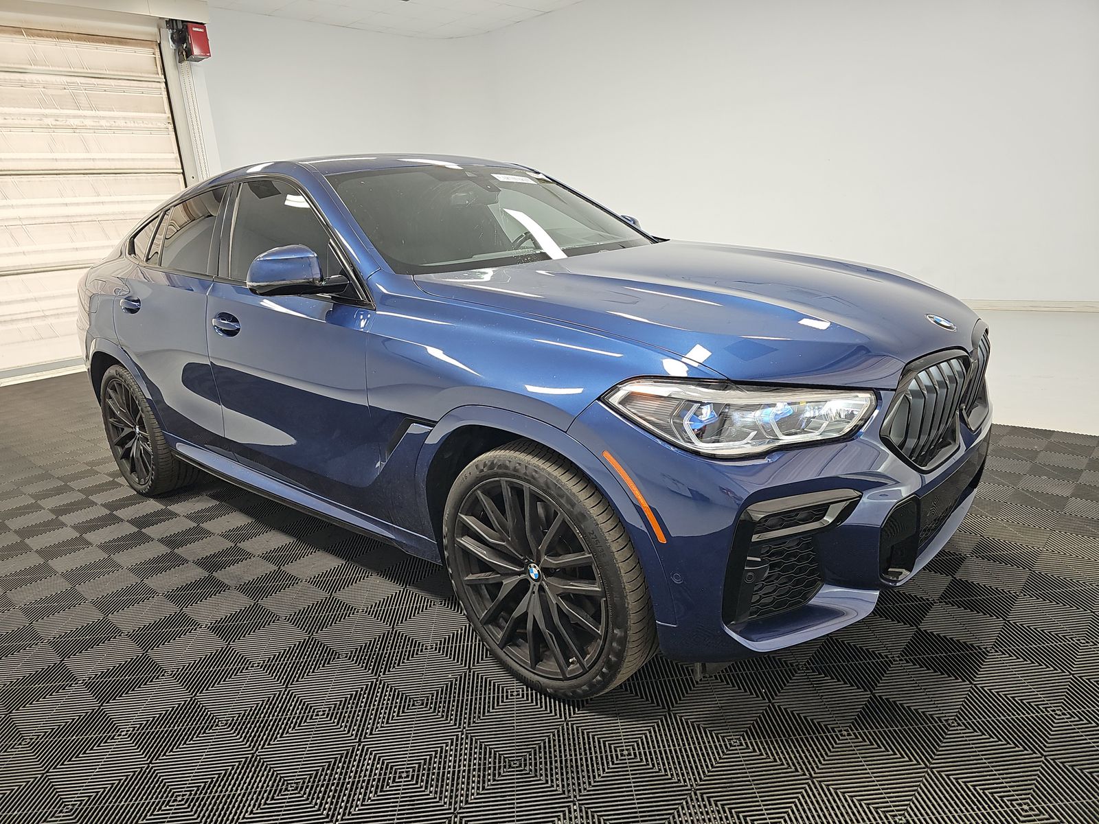 2022 BMW X6 xDrive40i AWD
